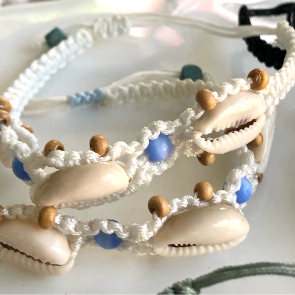 Turquoise & White Surfer Beach Woven Seashell Bracelet - Picture 3 of 8